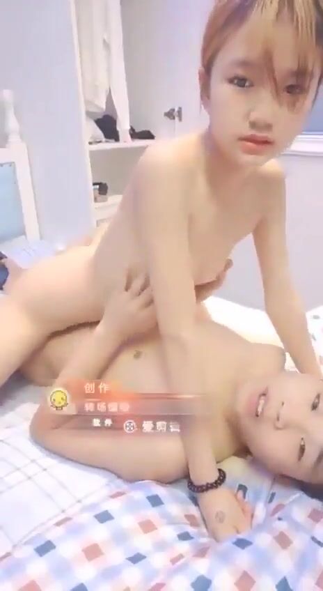 Sinh viên năm nhất sống chung cùng nhau dâm đãng địt nhau không bao bắn tinh đầy lồn